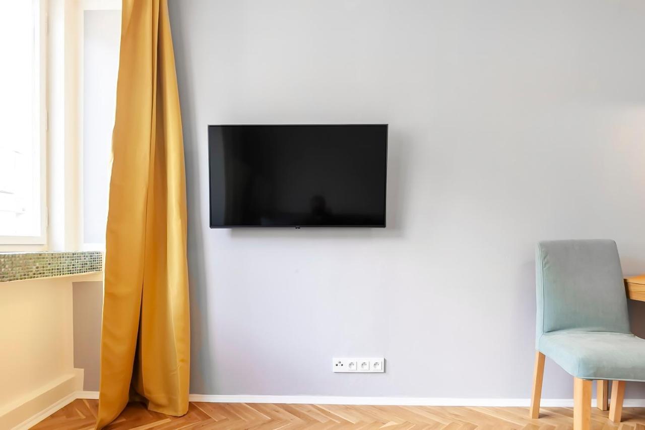 Popular Location / Street View / 4 Ppl / Netflix Apartment Prague Exterior photo